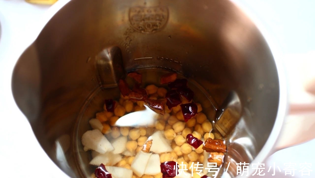 清甜|打豆浆时，加入这两样食材，口感清甜香浓，每天一杯润肺解渴