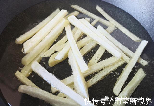 炸薯条|简单的三个土豆,一把淀粉,让你的下午充满幸福感,去试试吧!