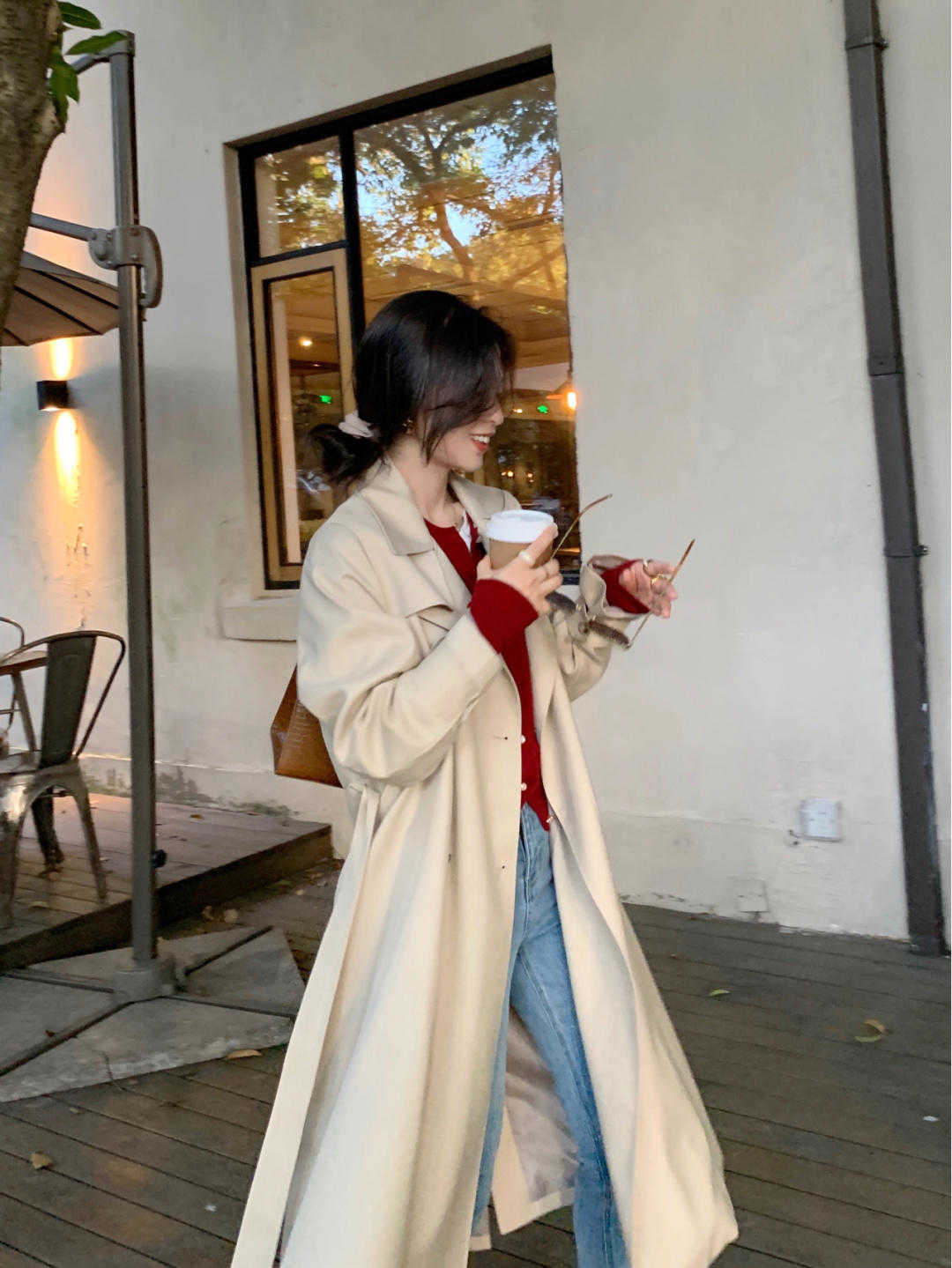 秋天|风衣的潮流还没过,小个子宁可搭配裤子,这是为什么?看完就明白