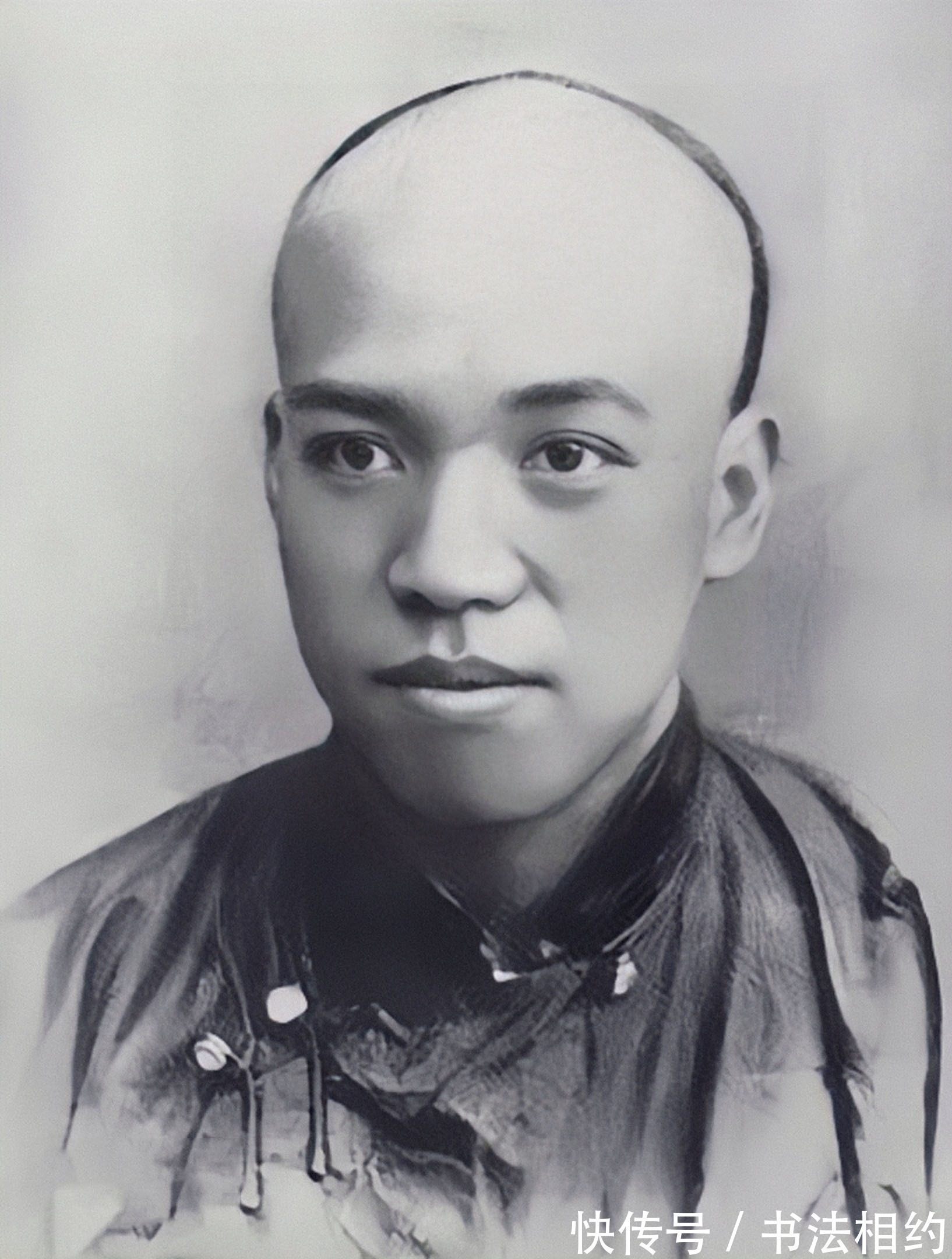 方扁@梁启超的书法不赖,楷书个性强烈,碑帖互参,行书饱满圆润,开阔