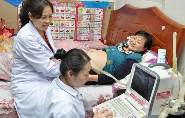 遗传性|“中国第一巨人”56岁娶妻,不顾医生劝阻生娃,现在孩子怎么样