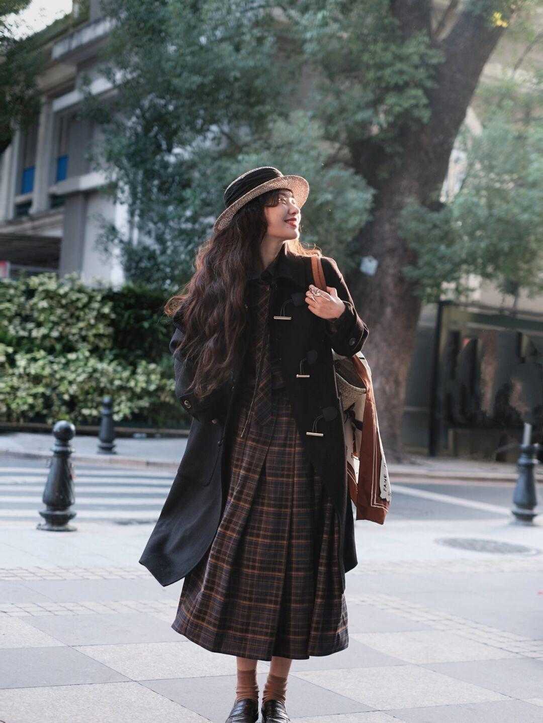 博主|梨形身材的小仙女们集合了!码住这四套穿搭,秒变S型身材