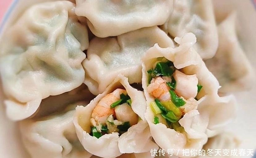 勺子|煮饺子时，到底盖锅盖还是不盖锅盖？很多人做错，难怪饺子老破皮