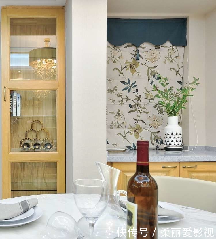 夫妻|夫妻二人大胆将两室改一室,70平之家也很宽敞,巧妙隔断值得学习