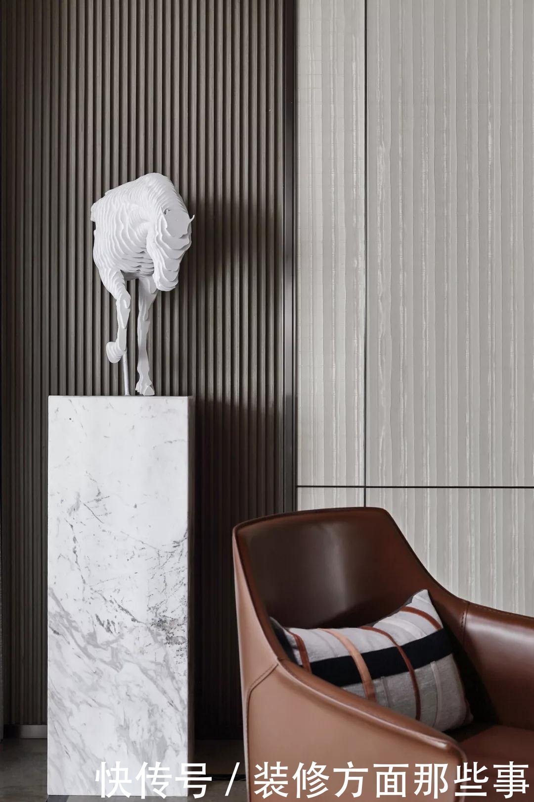 装修|110平三居室以现代雅致为基调，打造一个现代时尚的轻奢空间