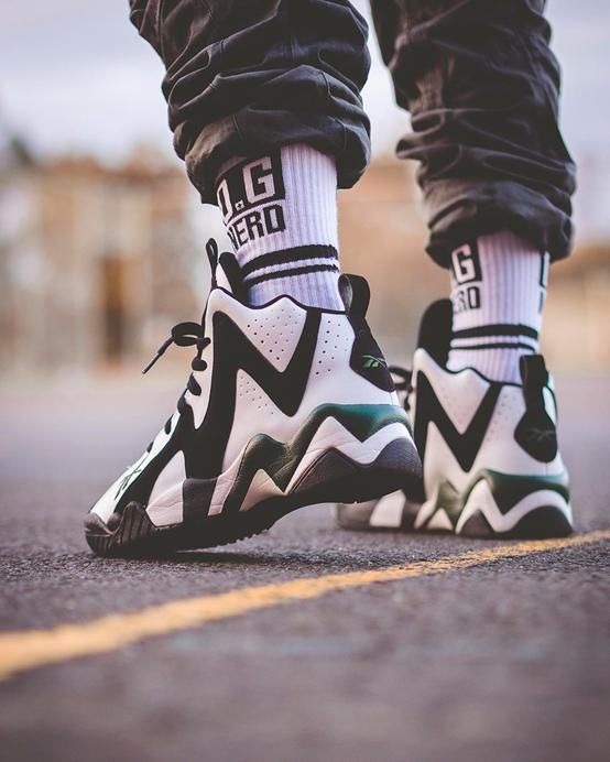 新年纠结穿搭色？经典黑白全档位都齐全