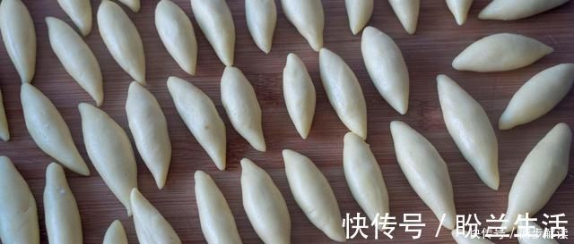 喜欢吃糯米粉的快收藏，不发面不烫面，5斤糯米粉不够吃，真过瘾