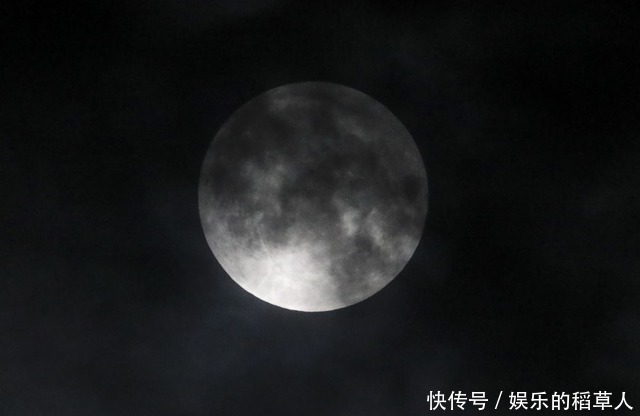 月全食 全球夜空同时上演天象奇观:“月全食”与“超级月亮”
