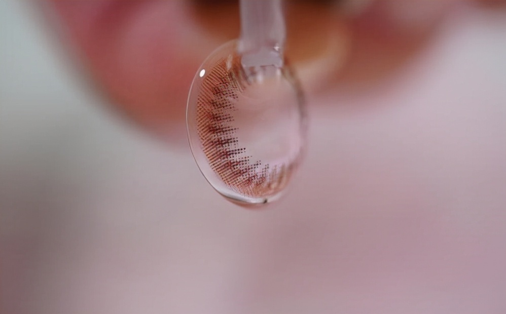 国产品牌|有人成本仅7元,一年卖百亿,资本追逐的美瞳是风口还是泡沫?