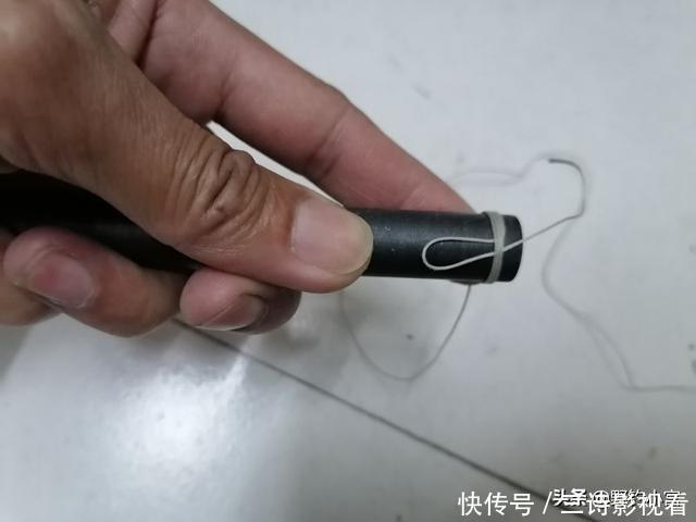 钓鱼支架还在掏钱买吗?为何不利用废鱼竿+树Y做一个,一样好用