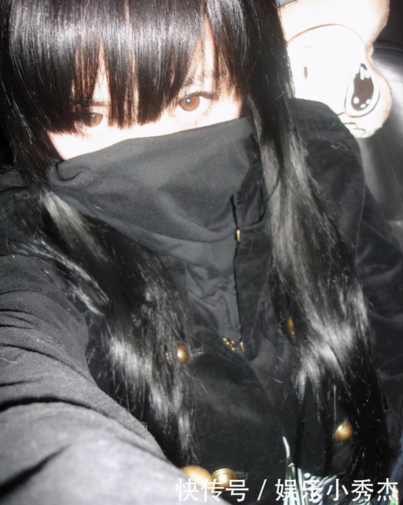 虚拟歌手|关晓彤cos洛天依萌出新高度,为何杨幂cos卡卡西却成了她的黑历史