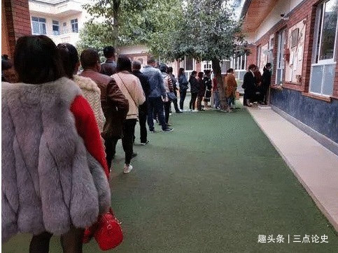 孩子|爸爸第一次接娃闹笑话,老师如何证明不是人贩子