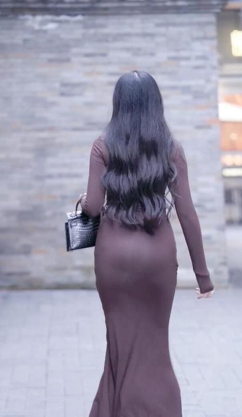 穿搭 微胖美女的长裙穿搭,看着就性感,好身材太赞了!