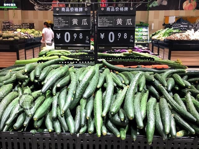 买黄瓜时,遇到4种转身就走,5毛1斤也不要,为了健康别图便宜