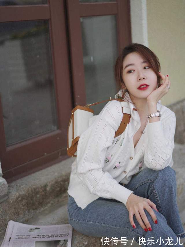 香风|秋天不穿裙子也很浪漫,针织开始搭配牛仔裤优雅大气,高级时髦