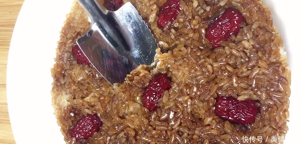 糯米新吃法,多加2样东西,软糯香甜可口,女人常吃美容又养颜!