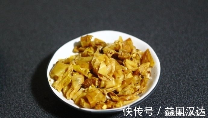 快手菜|五分钟做一道快手菜，男人拿它当下酒菜，女人和孩子拿它当下饭菜