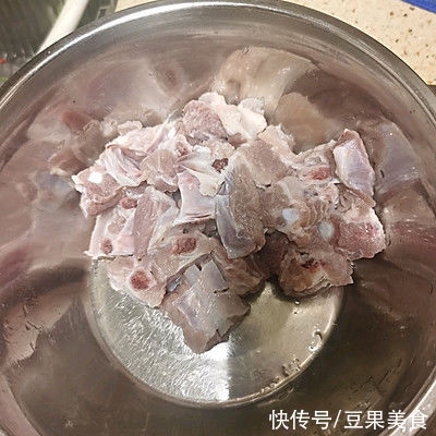 没有什么是糯米排骨解决不了的，如果有那就两份