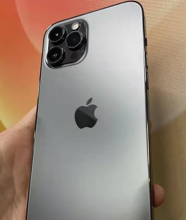 套路|某鱼大量低价面交iPhone，敢买吗评论带上一个排的人再去！