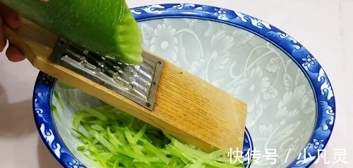 面包糠|做萝卜丸子时,加淀粉是大错特错,教你正确做法,外酥馅鲜,真香