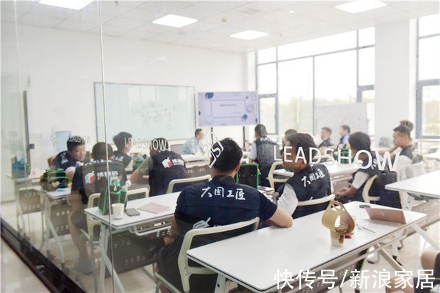 第一枪|当好行业发展领头雁，领绣墙布“第一届施工培训会”推动服务升级