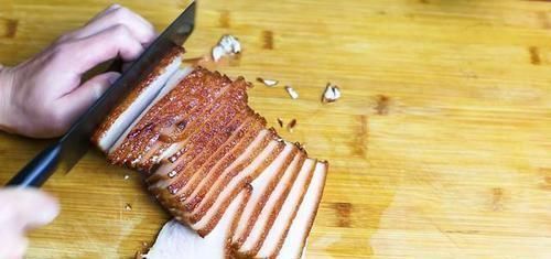 扣肉学会这样做,五星级大厨都称赞,做法正宗,吃起来一点不油腻