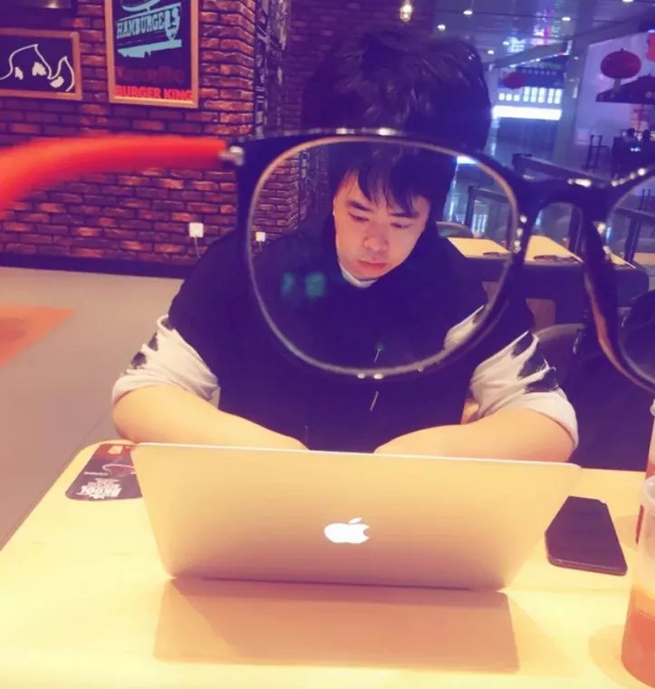 人间食粮|天才李尚龙：用鸡汤文引爆读者被《人民日报》点赞，如今过得怎样