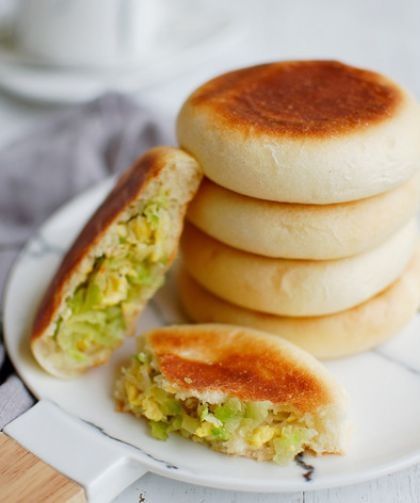 教你做馅饼,一根萝卜俩鸡蛋,无需发面,皮酥馅鲜,比肉饼还好吃