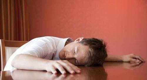 为什么白头发突然之间变多了?真相:与4种坏习惯有关尽早改掉