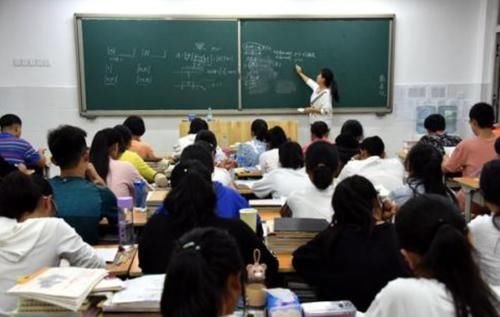 直言|高中班主任直言：有这几点特征的女同学，一般都更适合学理科