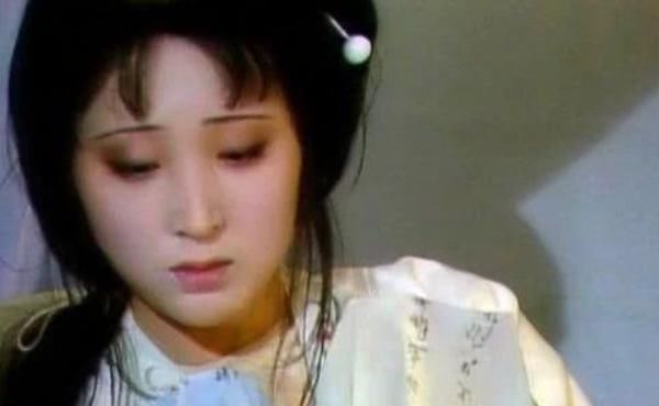黛玉进入|红楼梦里有一奇女子,她从未露过面,却是“谋杀”黛玉的真凶