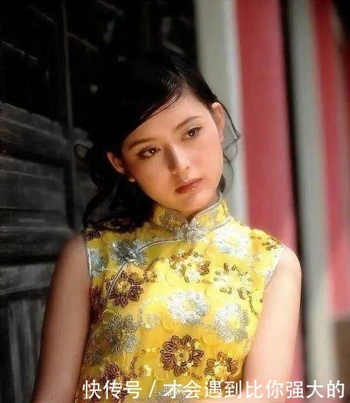 旗袍美人,天姿国色,嫩指纤纤,千姿百媚,楚楚动人!