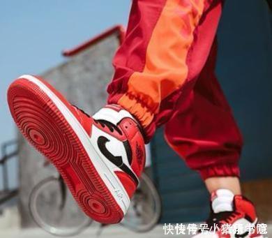 刚上初中就穿“名牌”的学生,基本是这3类学生,说中的请举手