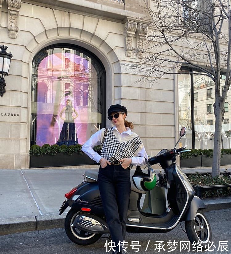 “毛衣＋衬衫”叠穿，冬日绝美搭配，这样穿真的美翻了！