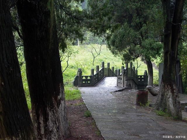 荷塘$隐居诗词27首白首山中岁月赊,闲敲棋子慢烹茶