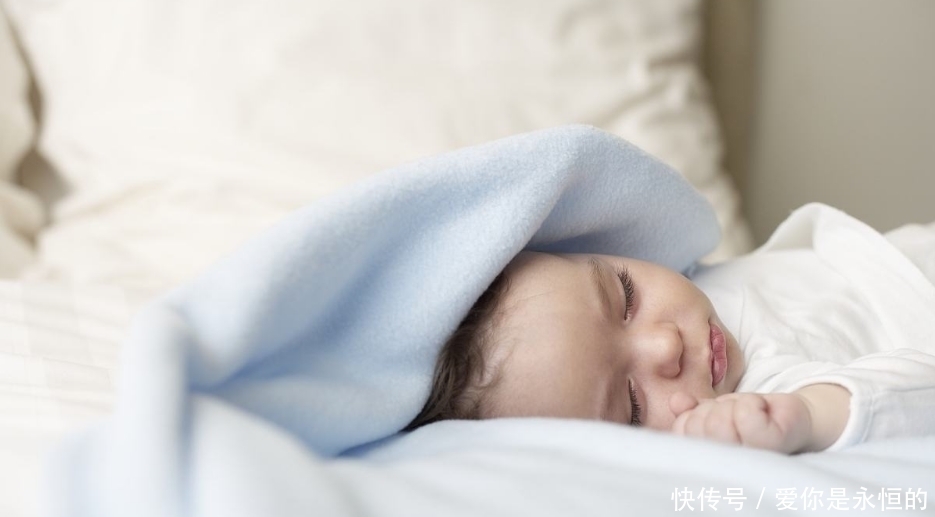 孩子|孩子不愿独自睡觉怎么办,孩子两岁时非常依恋父母,又很难入睡