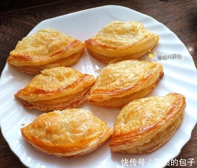 甜品店|榴莲酥甜品店10块钱一个,自己做2块钱就搞定,层层酥脆又香甜