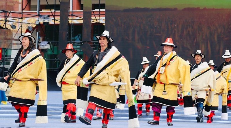 博览会|青海20支服装队伍亮相藏族服饰展演