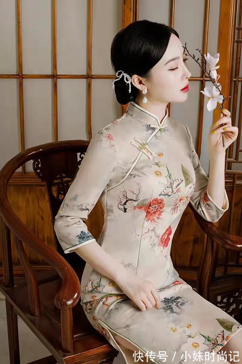 中国女性|美丽的中国旗袍,漂亮的小家碧玉!它的柔美青春无不令人瞩目!