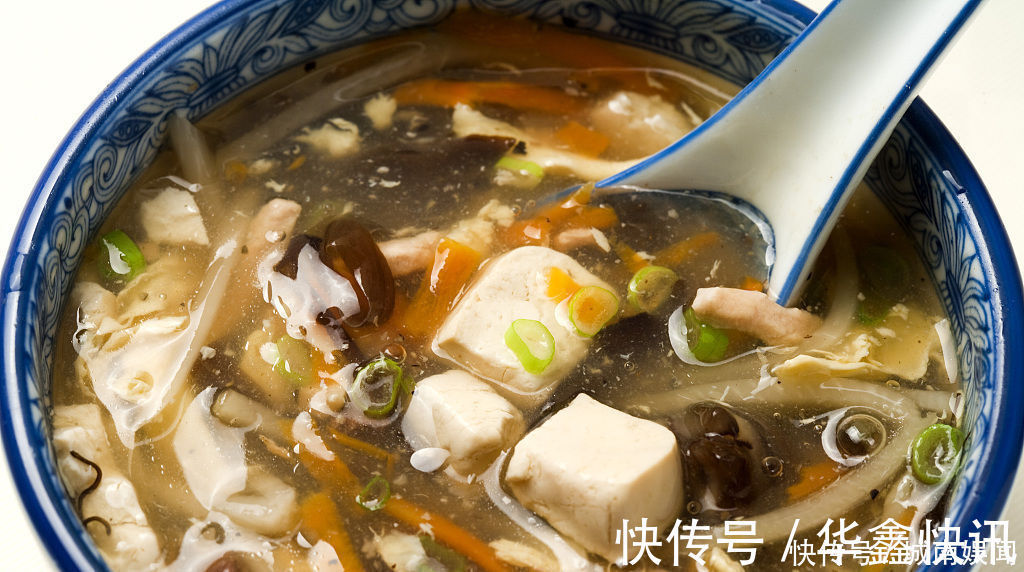 酸辣汤|酸辣汤怎么做才好喝掌握几个小技巧,酸辣开胃,天天喝都不腻