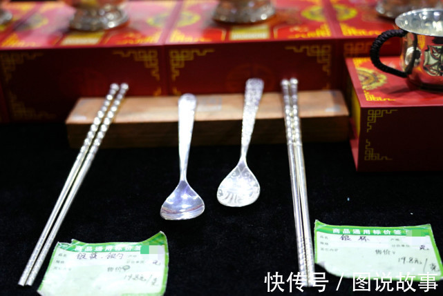 同学报|出门旅游要不要买纪念品？那些买回家的你还在用吗？有没有后悔过？