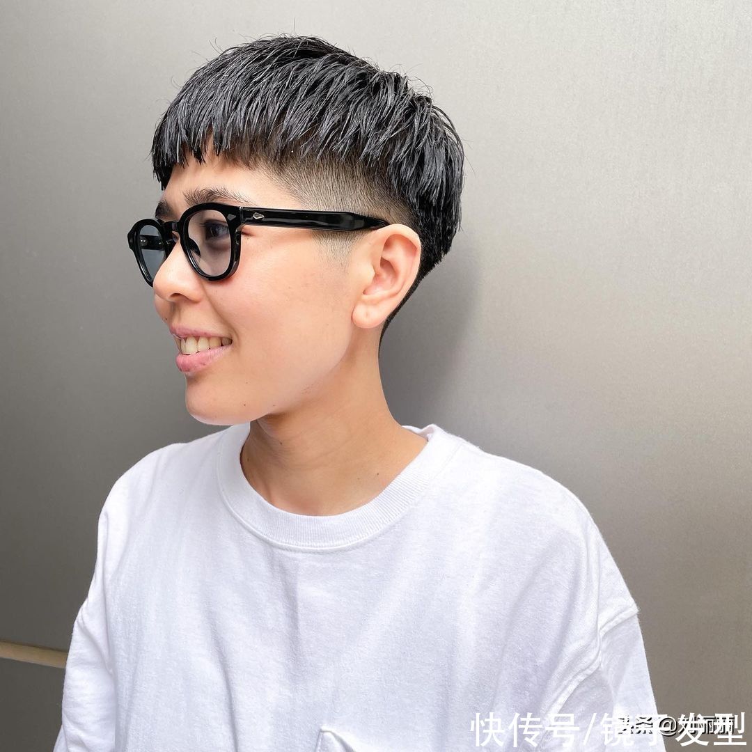 短发|发型别再乱剪了，新人气女发20款送给大家，很美很心动