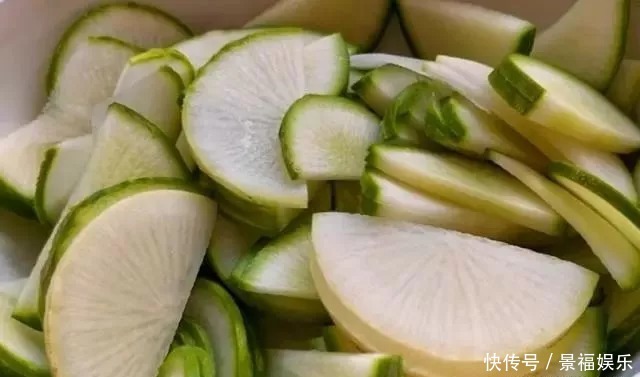 冬天腌萝卜，今天做明天就能吃，简单省事，上桌家人抢着吃