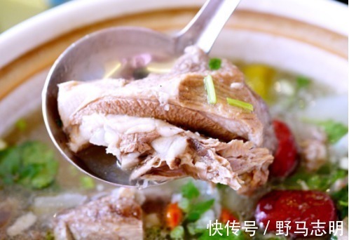 鲜香|炖羊肉时,万万不可直接下锅炖,多加这关键1步,羊肉鲜香没膻味