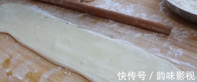早餐我家常吃它，不用发面，做1次1周不早起，又香又软，比油条好