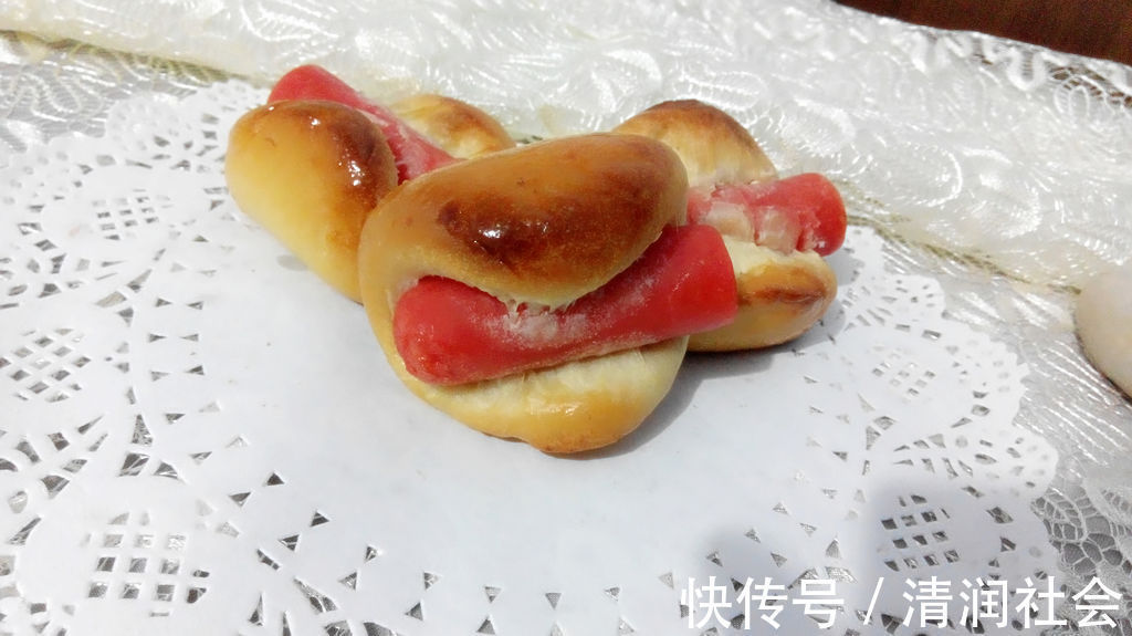 面皮|在家做热狗面包，好吃美味，营养均衡