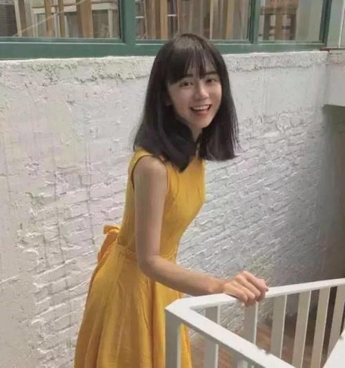 发量多？正好试试这款发型