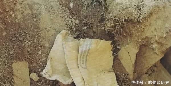 盗墓贼百斤炸药炸古塔啥也没捞着,考古家赶来却在废墟捡漏无价宝