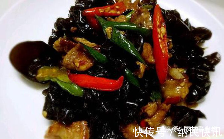 红薯|美食推荐麻辣排骨，剁椒肉末炒青豆，炒杂菜，木耳炒肉的做法