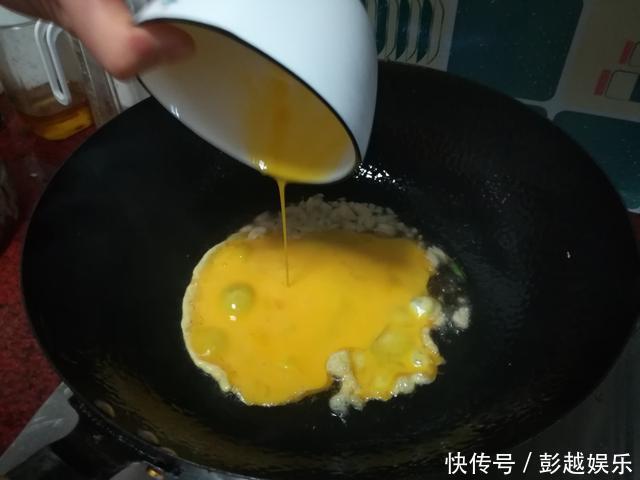 春季的晚餐，我家隔三差五就吃它，补充维C还下火，孩子超爱吃